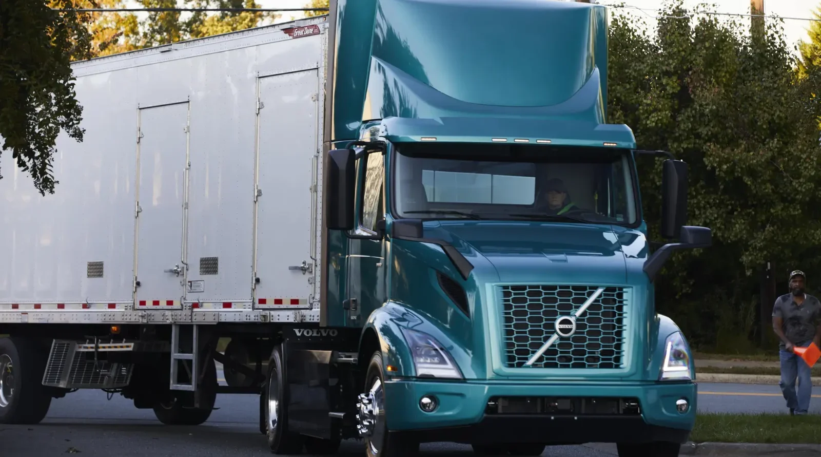 Volvo Delivers 70 VNR Electric Trucks in California